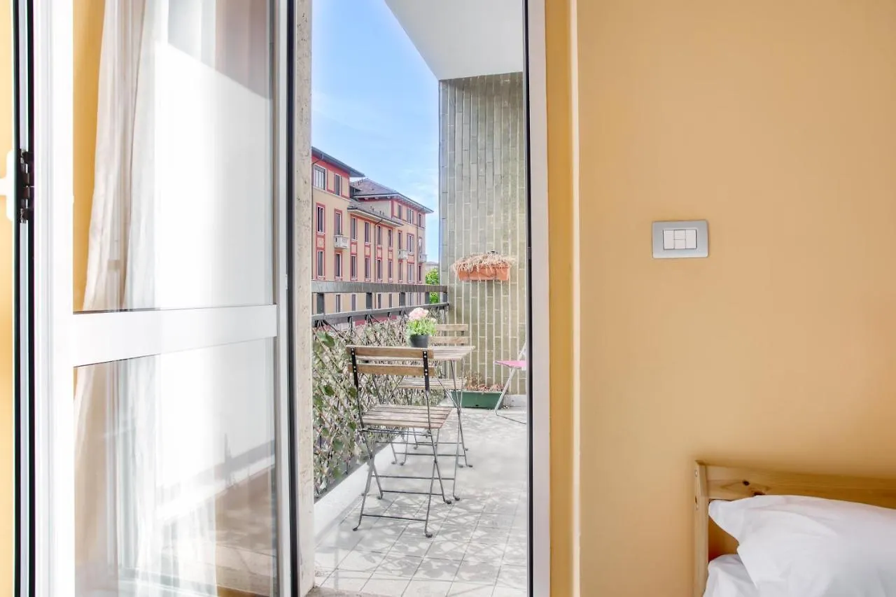 Joivy Cosy Flat Near Villa Mirabello Milan