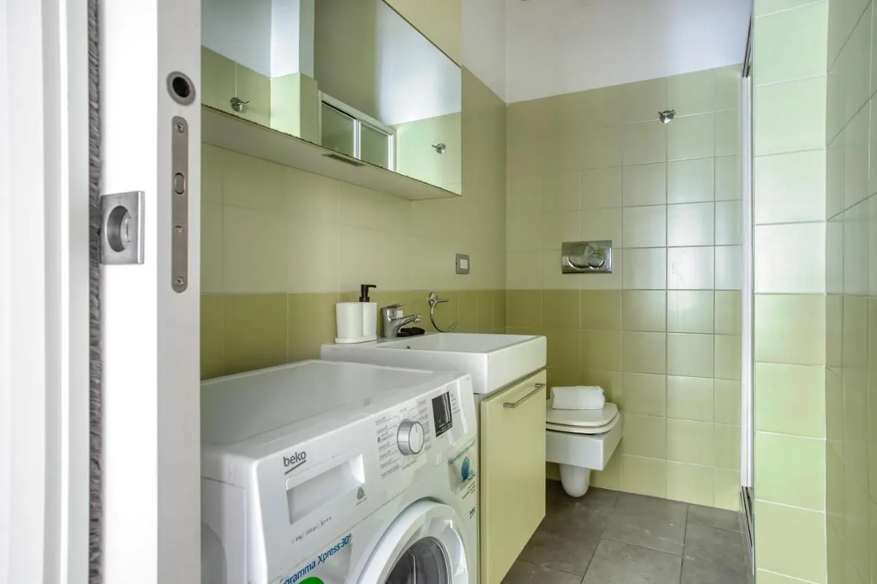Joivy Cosy Flat Near Villa Mirabello Milan Italy